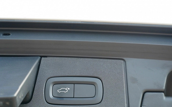 Volvo XC 60 cena 134699 przebieg: 138791, rok produkcji 2019 z Otmuchów małe 596